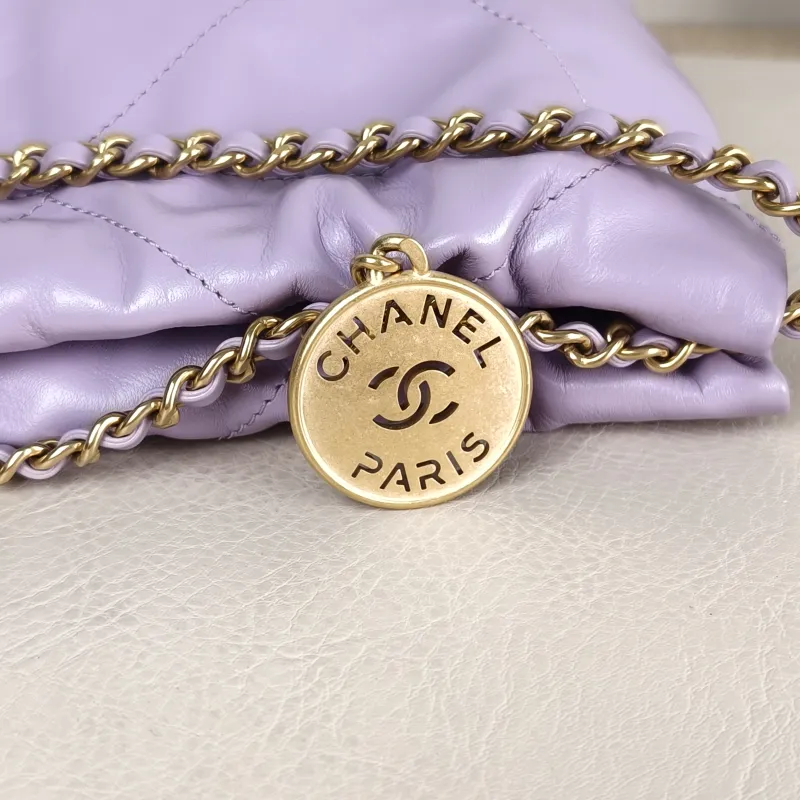 Chanel Crossbody Bag 22Bag Calfskin Mini 20 × 6 × 19 cm — detail view 4 of 12