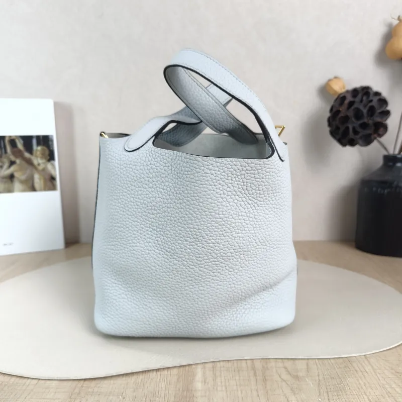 Hermès Top Handle Bag Picotin Lock 18 18 TC Calfskin Small 18 × 13 × 18 cm B — detail view 12 of 13