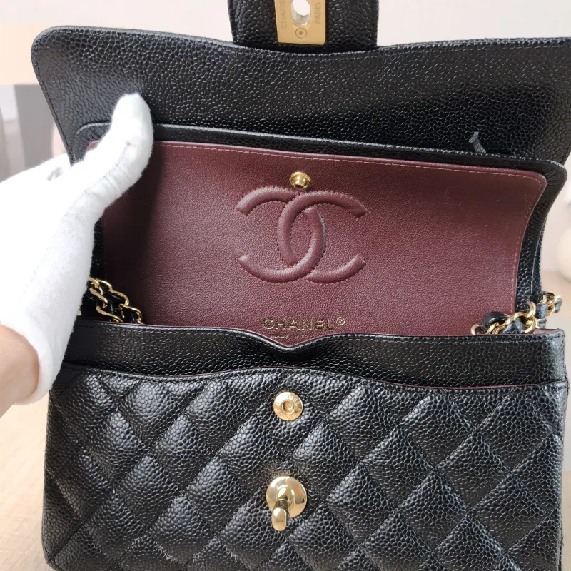 Chanel Crossbody Bag Classic Flap CF Black Grained Calfskin Small 23 × 6 × 14.5 cm — detail view 4 of 13