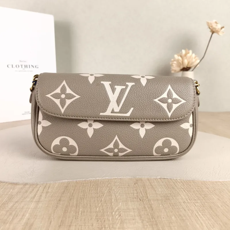 Louis Vuitton Crossbody Bag IVY Monogram Empreinte Embossed Calfskin Small 23.5 × 4.3 × 12 cm