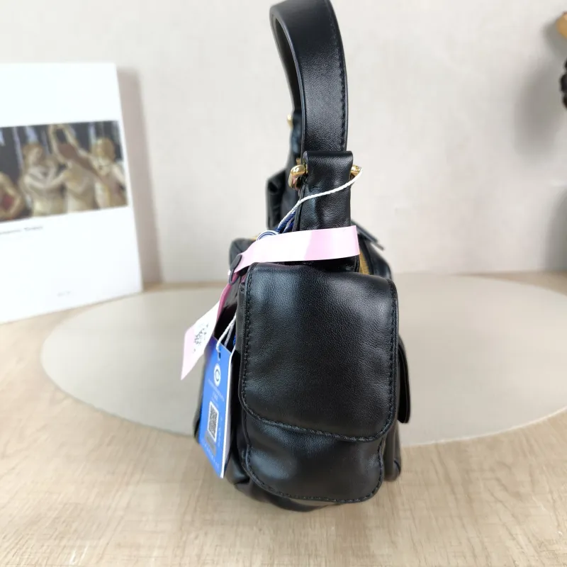 Miumiu Shoulder Bag Pocket Black SL ambskin Small 21 × 6 × 12 cm — detail view 1 of 10