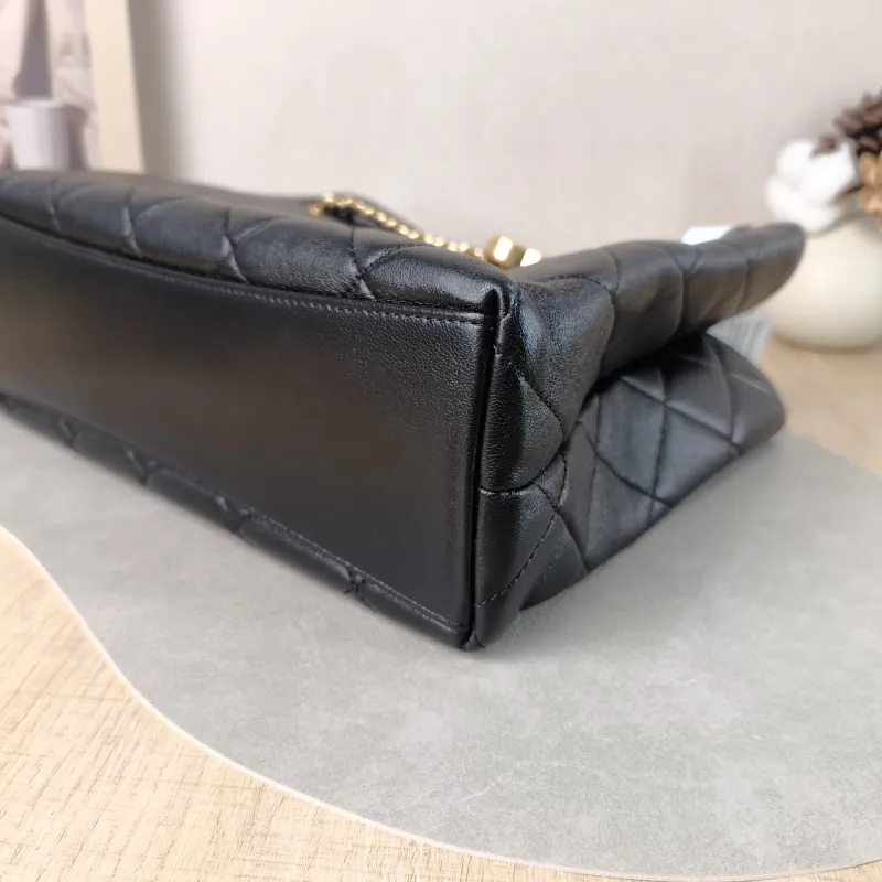 Chanel Shoulder Bag Tote Bag Black Lambskin One Size 30 × 10 × 23 cm — detail view 10 of 11