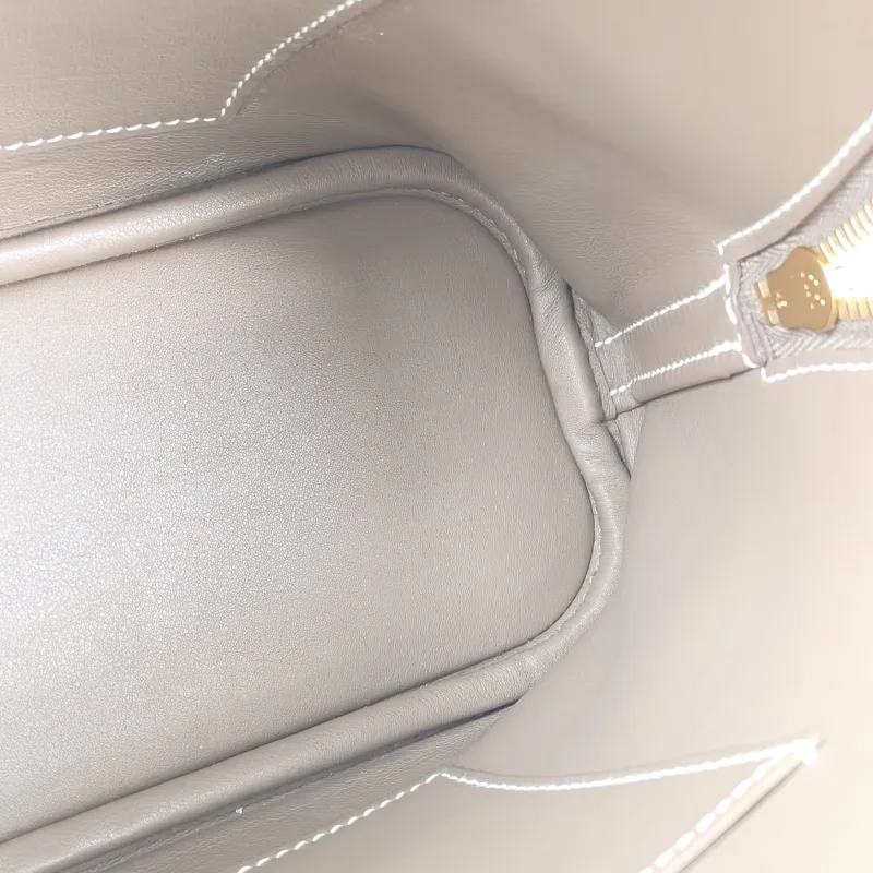 Hermès Shoulder Bag Bolide 1923 25Gold-Tone Hardware Top Handle Bag Evercolor Calfskin Small 25 × 11 × 20 cm B — detail view 5 of 10
