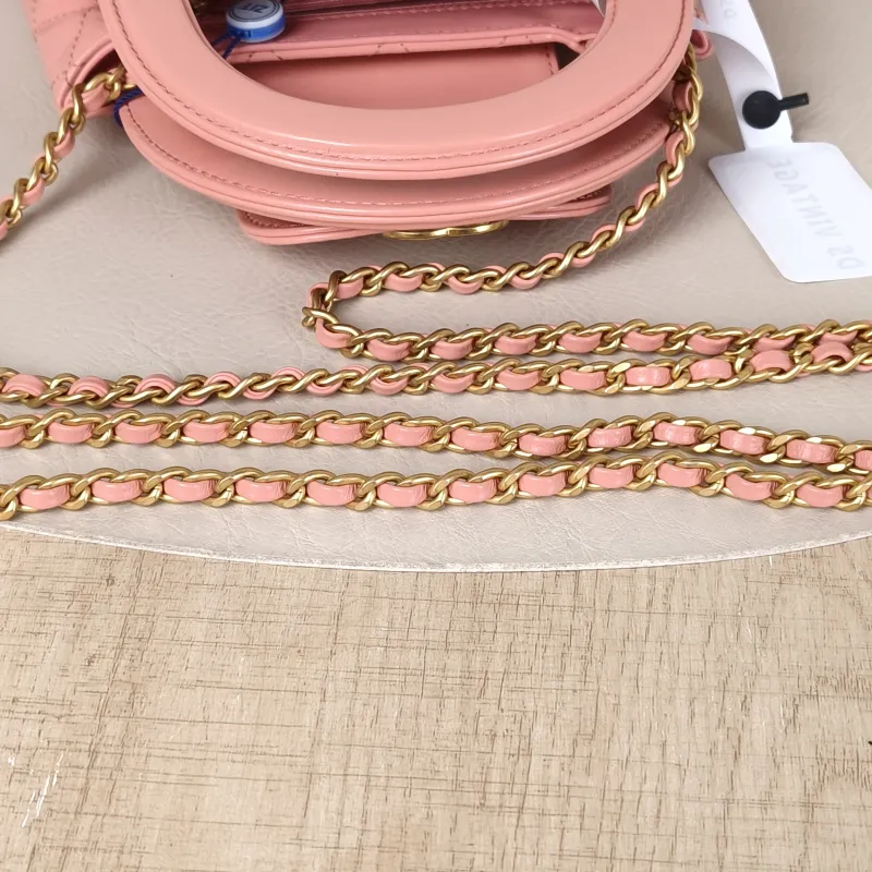 Chanel Crossbody Bag Kelly Pink Calfskinmini19 × 7 × 13 cm — detail view 2 of 15