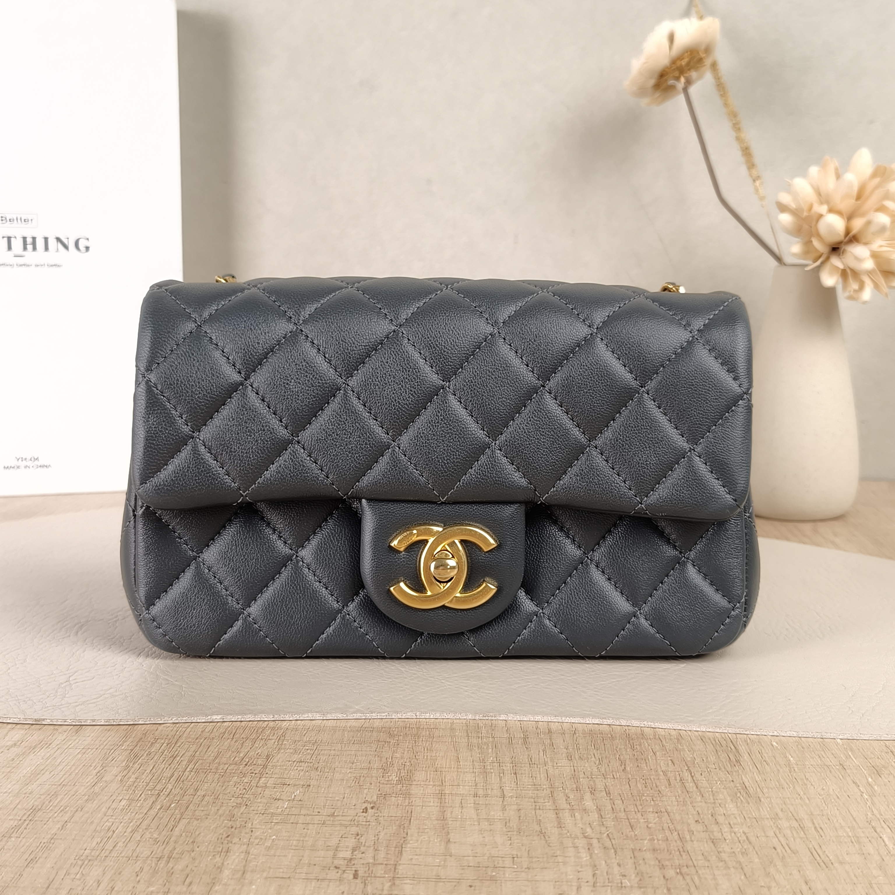 Chanel Crossbody Bag25b c mini Grey Lambskin mini20 × 6 × 12 cm