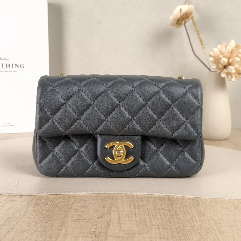 Chanel Crossbody Bag25b c mini Grey Lambskin mini20 × 6 × 12 cm