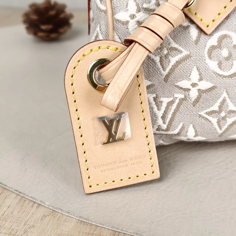 Louis Vuitton Crossbody Bag Speedy Nano Beige nano 16 × 7.5 × 10 cm — detail view 4 of 13