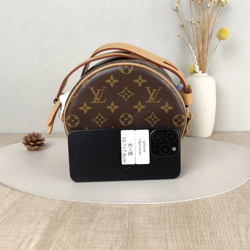 Louis Vuitton Crossbody Bag BOITE CHAPEAU SOUPLE Monogram PVC Small 17 × 8 × 17 cm — cover view 5 of 5