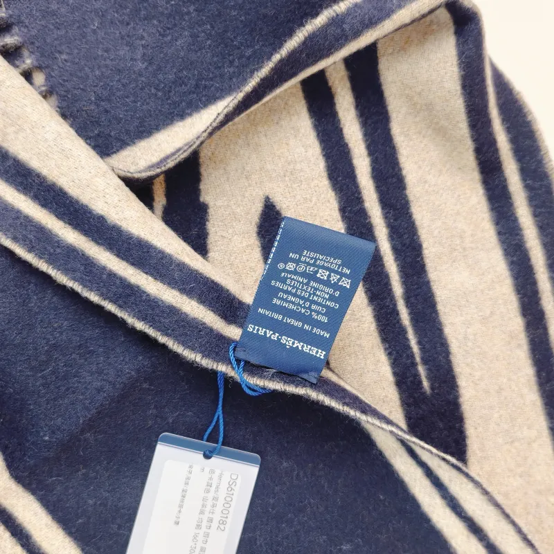 Hermès Scarf Scarf Blue Cashmere One Size 160*30cm — cover view 2 of 7
