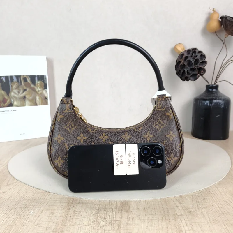 Louis Vuitton Shoulder Bag Catchy Monogram PVC Small 24 × 6 × 10 cm — cover view 5 of 6