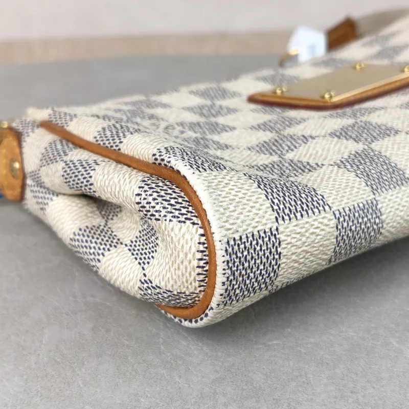 Louis Vuitton Crossbody Bag Eva PVC Small 25 × 4 × 13 cm — detail view 8 of 14