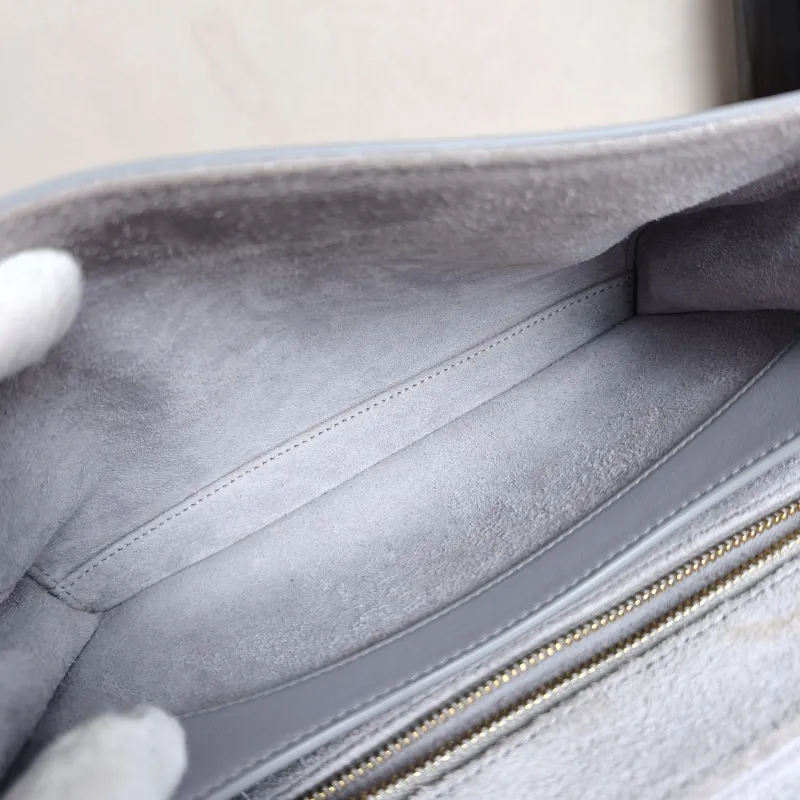 CELINE Crossbody Bag Soft 16Shoulder Bag Grey Calfskin Small23 × 9 × 15 cm — detail view 8 of 13