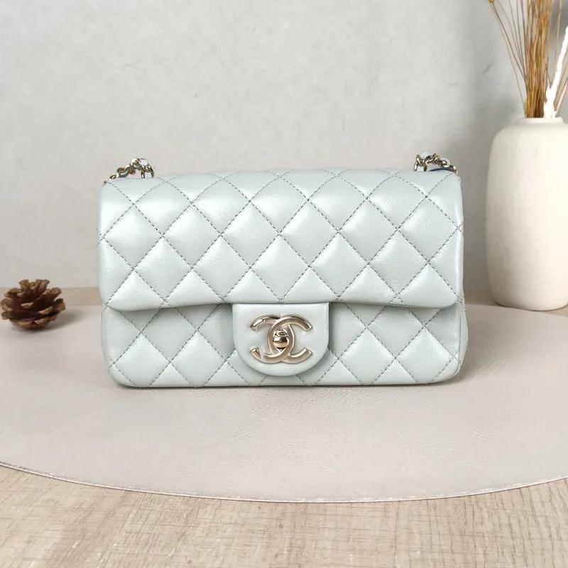Chanel Crossbody Bag Classic Flap Large Mini CF Mini Green Lambskin C mini 20 × 6 × 12 cm