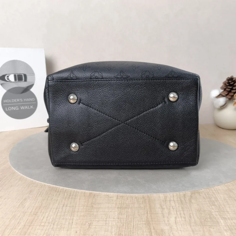 Louis Vuitton Shoulder Bag Muria Black Calfskin One Size26 × 14 × 26 cm — cover view 2 of 6