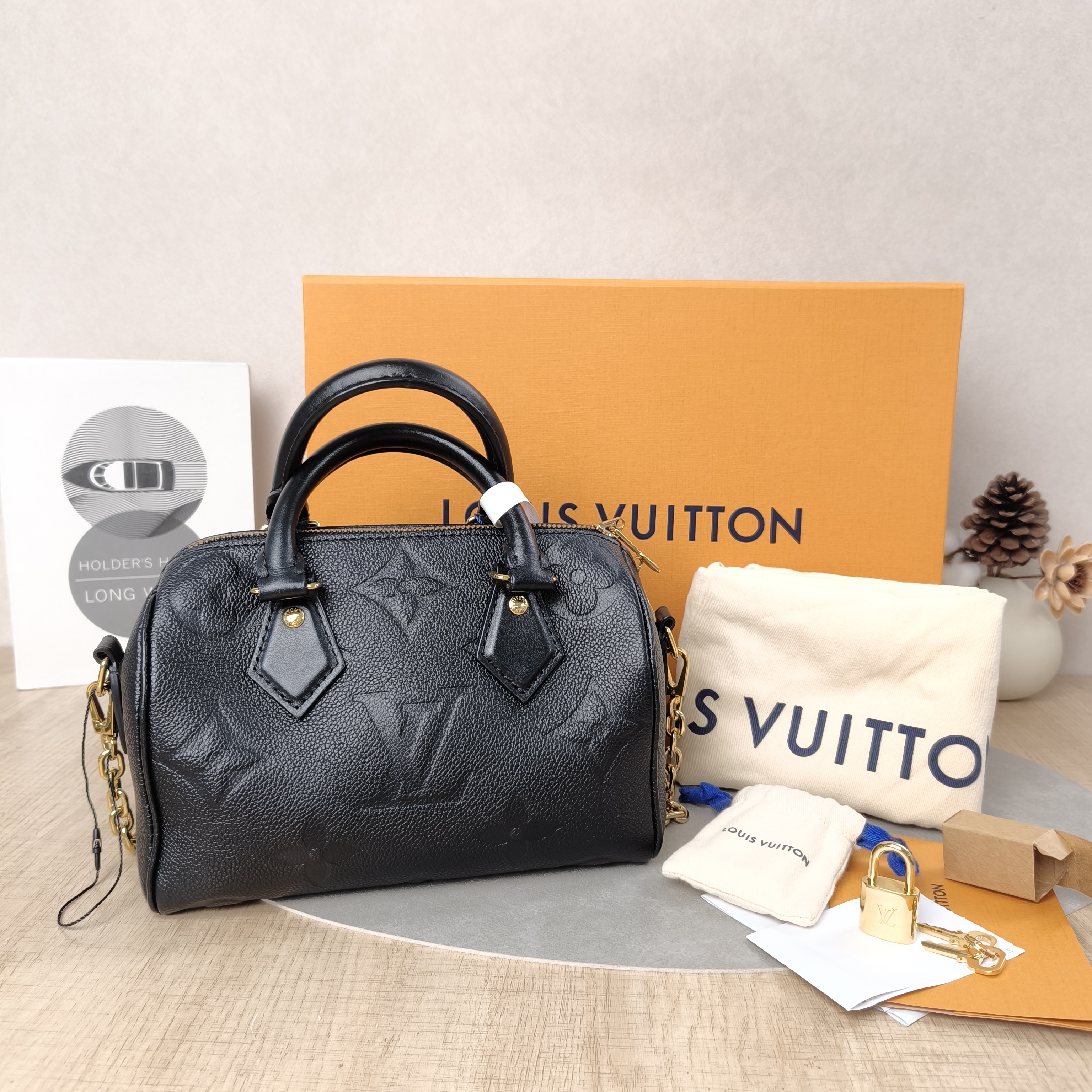 Louis Vuitton Crossbody Bag Speedy20Black Calfskin Small20.5 × 12 × 13.5 cm — cover view 5 of 6