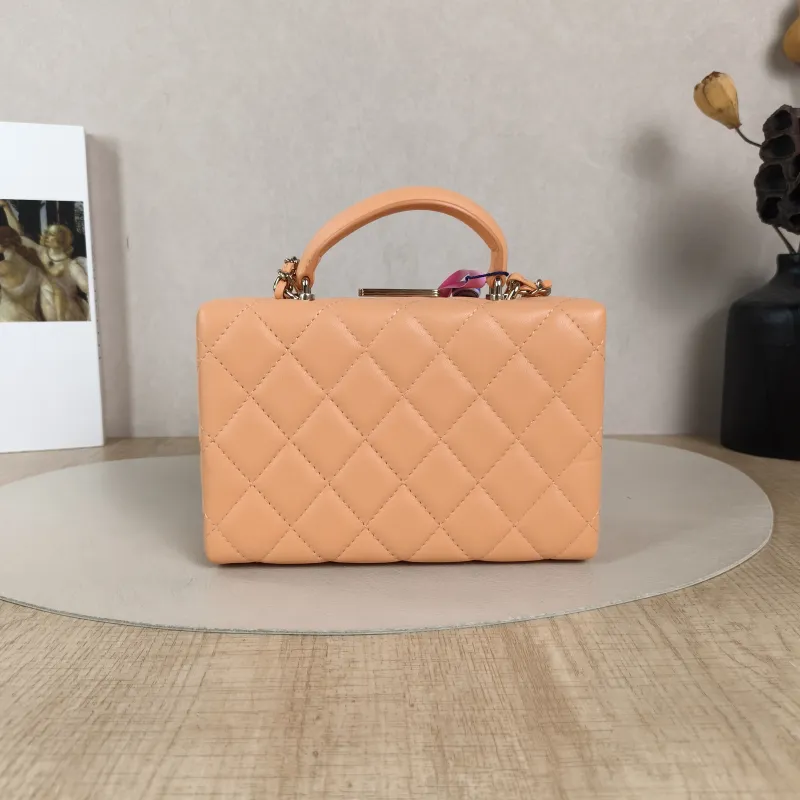 Chanel Crossbody Bag Box Bag Pink Lambskin One Size18.5 × 7 × 12 cm — cover view 5 of 5