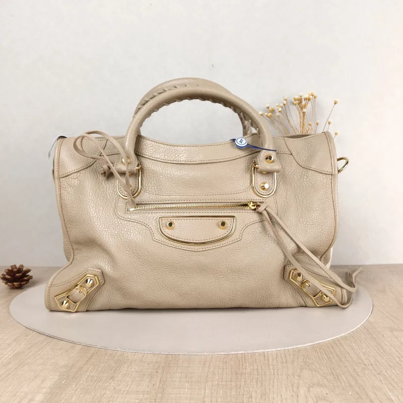 BALENCIAGA Shoulder Bag Classic City Calfskin Medium 37 × 15 × 23.5 cm