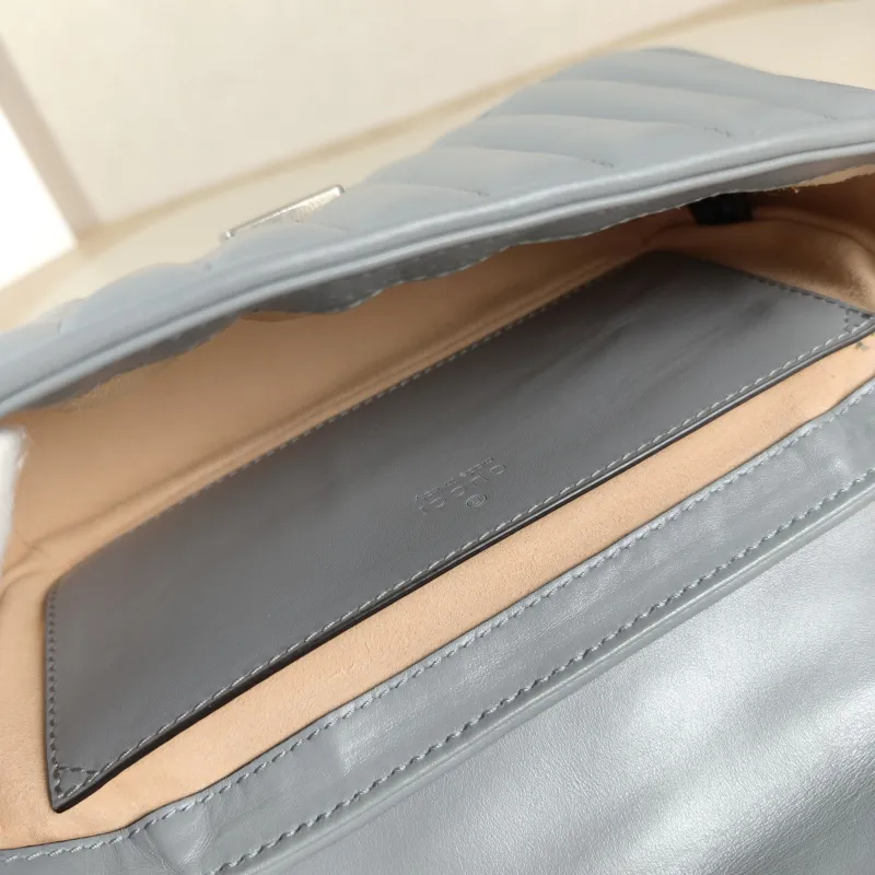 GUCCI Crossbody Bag GG Marmont Small Marmont 22 Grey Calfskin Small 22 × 6 × 13 cm Conditioned — detail view 10 of 11