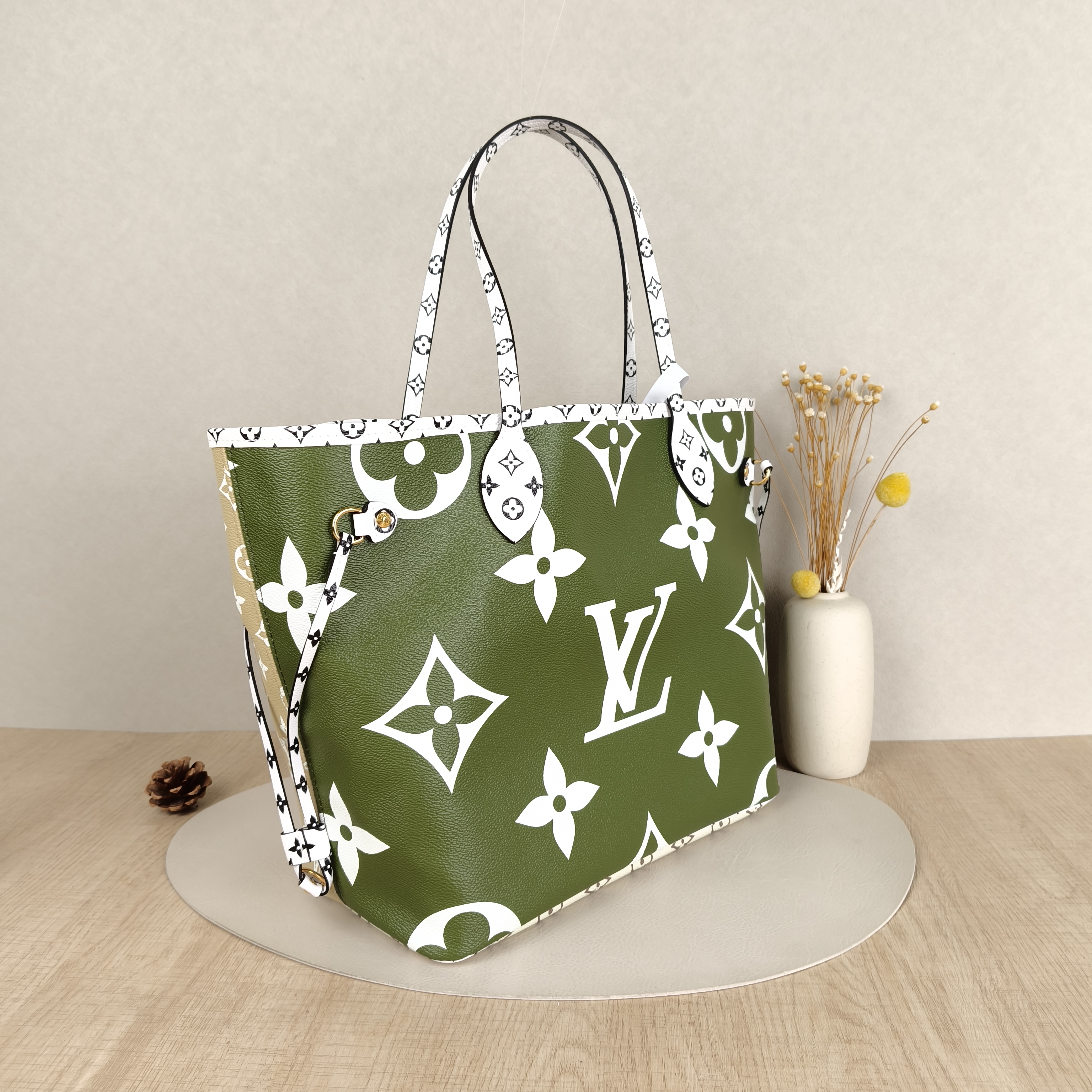 Louis Vuitton Shoulder Bag Neverfull — cover view 3 of 6