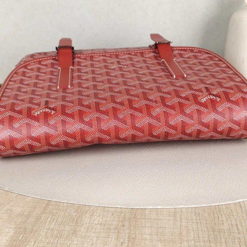 GOYARD Crossbody Bag Messenger Bag Crossbody Bag Red PVC 28.5 × 8 × 20 cm — detail view 9 of 11