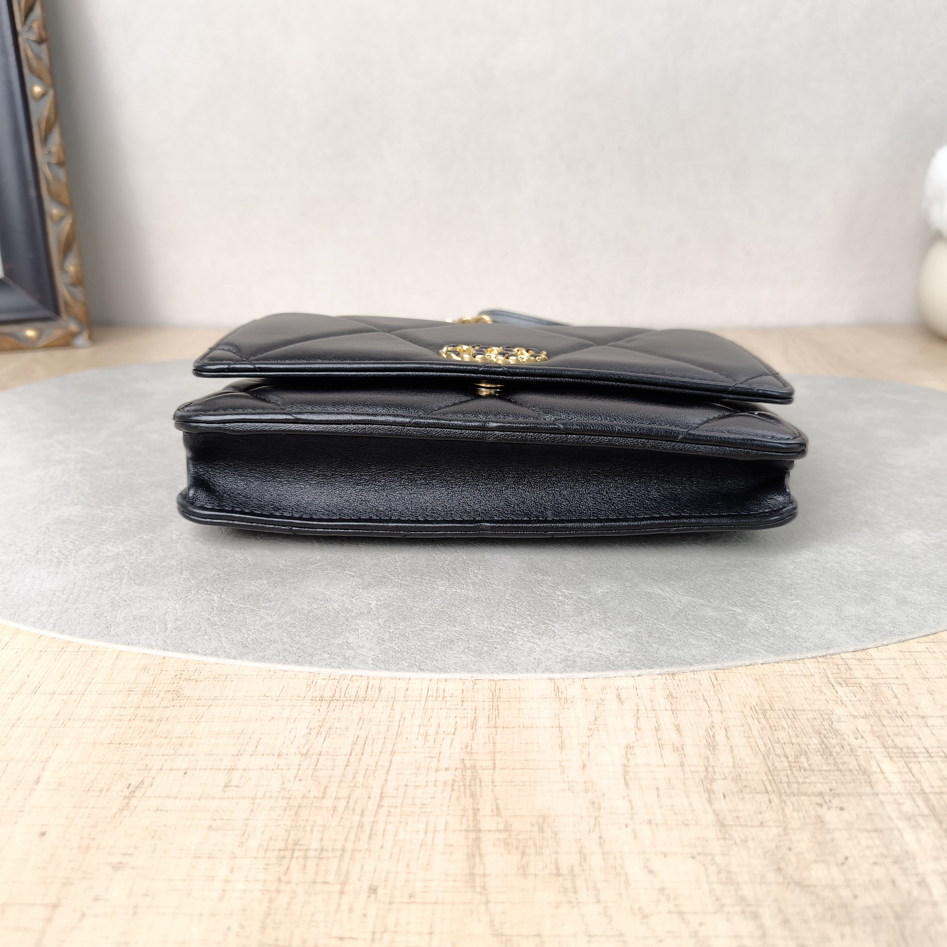 Chanel Crossbody Bag19Bag WOC Black SL ambskinmini19.2 × 3.5 × 12.3 cm — cover view 3 of 6