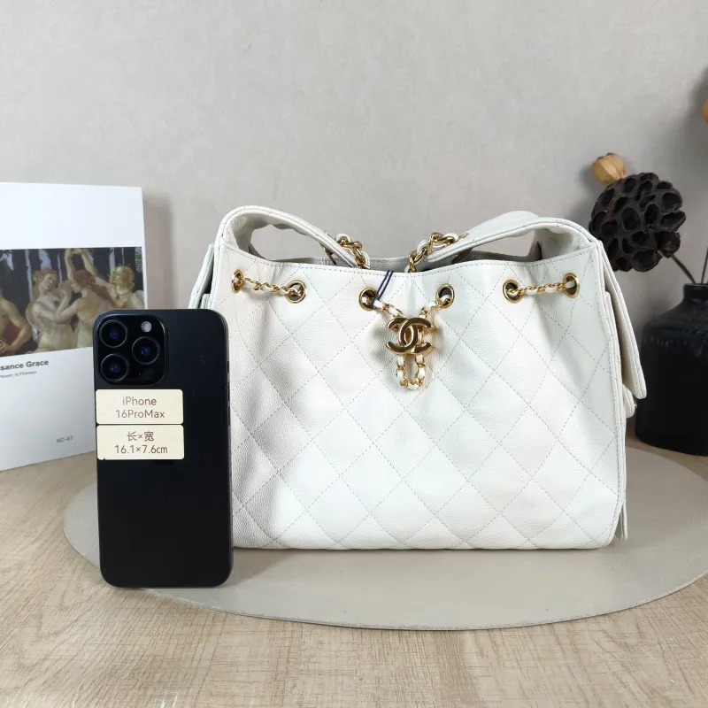 Chanel Shoulder Bag 25Bag White Grained Calfskin Small 26 × 14 × 30 cm — cover view 6 of 6