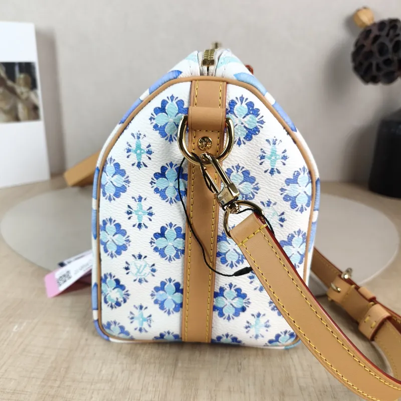 Louis Vuitton Top Handle Bag Speedy25 PVC One Size 25 × 15 × 19 cm — detail view 1 of 10