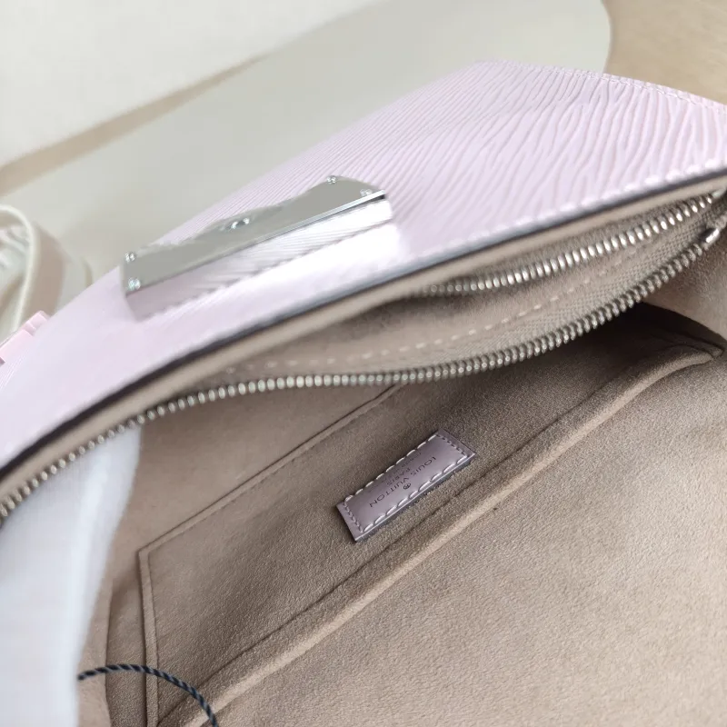 Louis Vuitton Crossbody Bag CLUNY Pink Epi Embossed Calfskin Mini 20 × 7.5 × 16 cm — detail view 4 of 13
