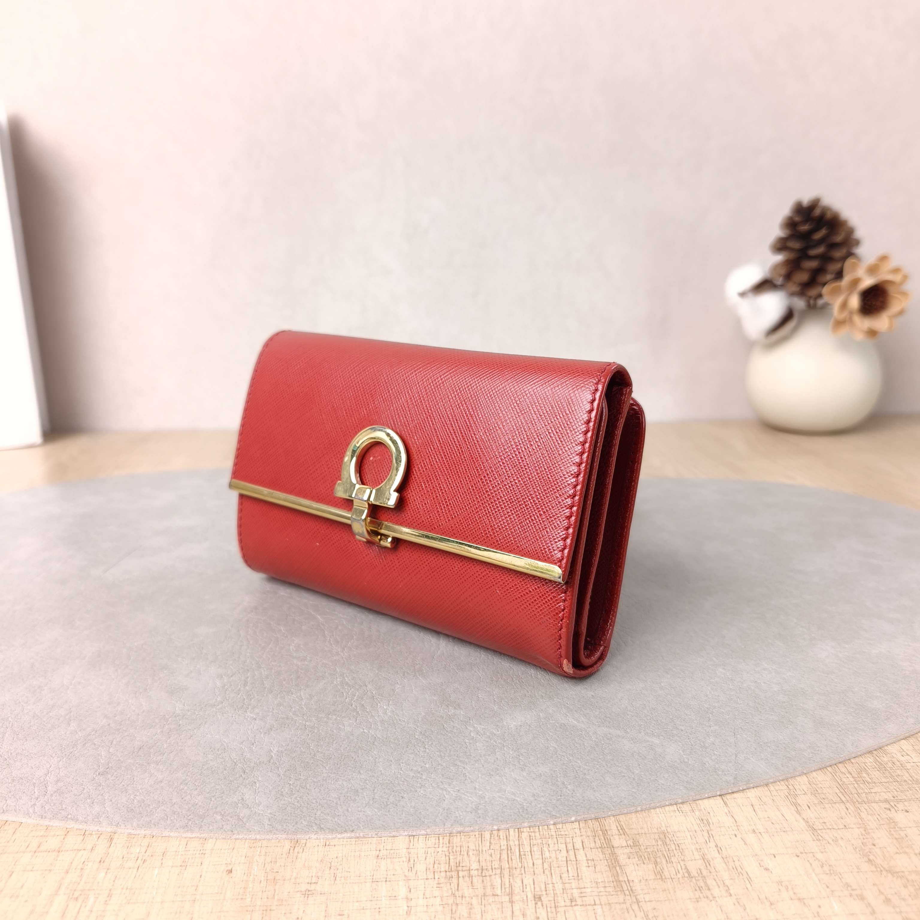 FERRAGAMO Wallet Wallet Red Calfskinmini14 × 3 × 9 cm — cover view 4 of 5