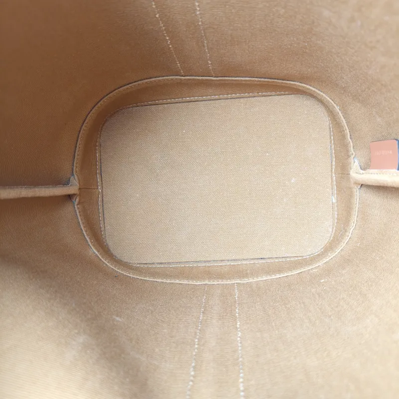 CELINE Crossbody Bag Triomphe Bucket Bag Monogram PVC Small22 × 13 × 26 cm — detail view 8 of 14