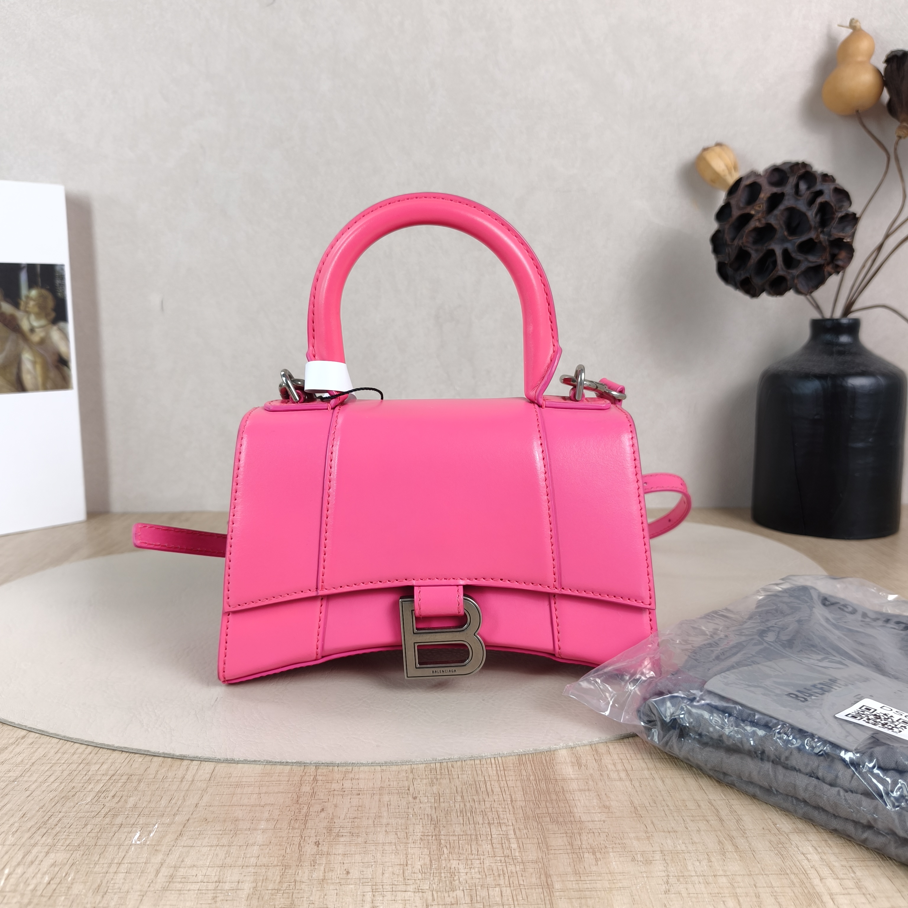 BALENCIAGA Crossbody Bag Hourglass Hourglass Bag Red Calfskinmini19 × 5 × 12 cm — cover view 6 of 6