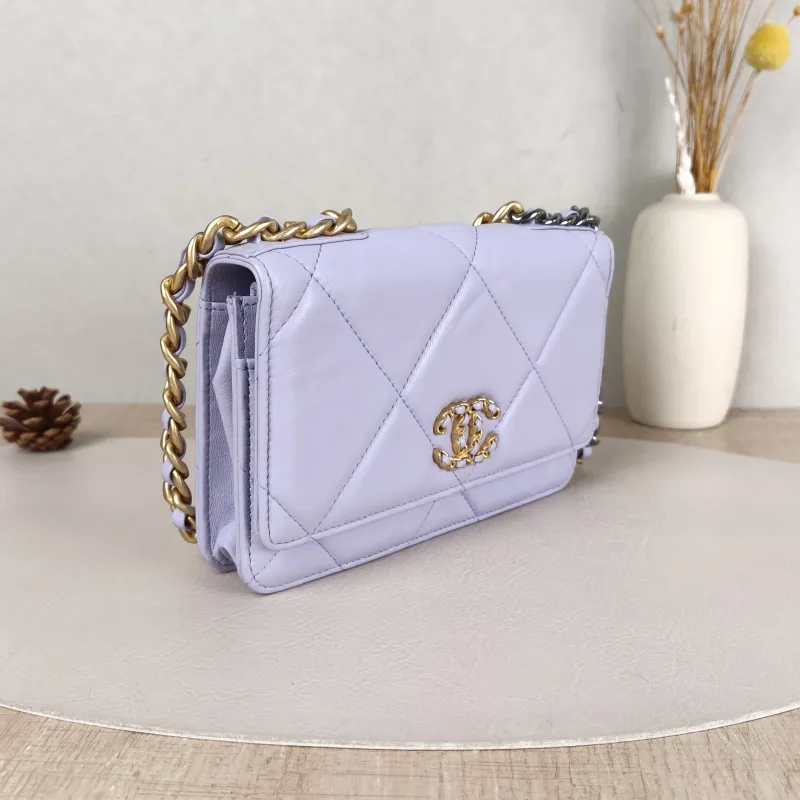 Chanel Crossbody Bag 19Bag WOC SL ambskin Mini 19.2 × 3.5 × 12.3 cm — cover view 3 of 5