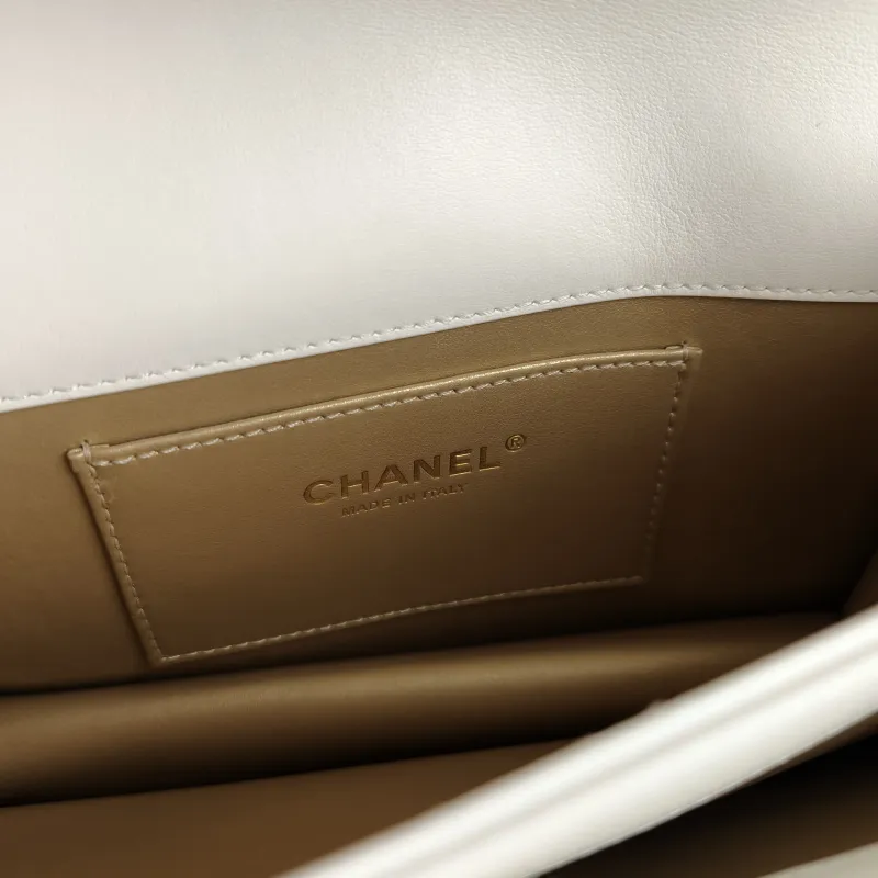 Chanel Crossbody Bag White Gold Calfskin One Size 23 × 5 × 15 cm — detail view 6 of 12