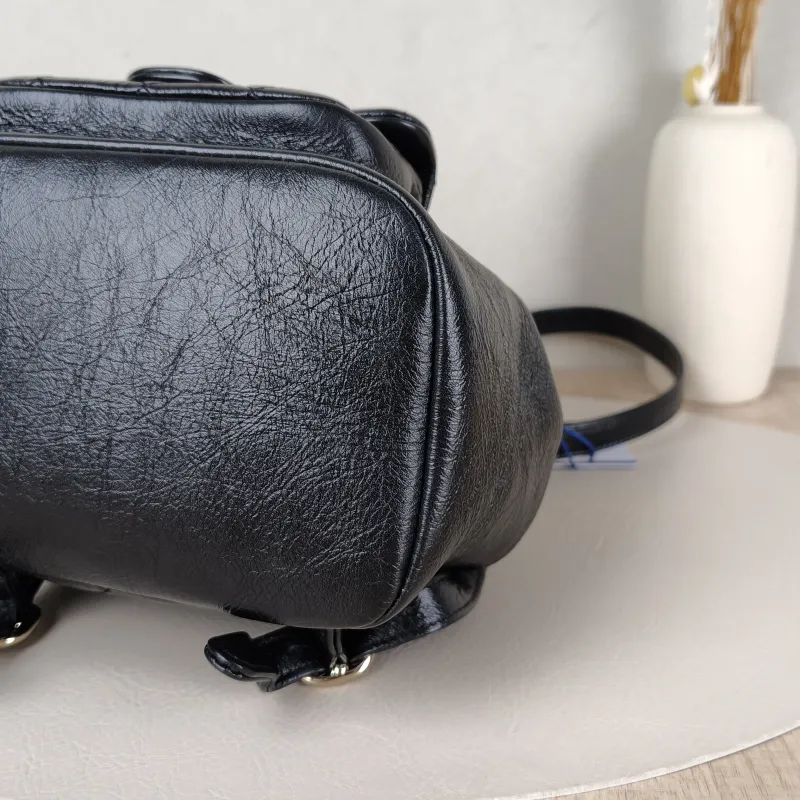 Chanel Backpack Duma Black Calfskin Small18 × 12 × 18.5 cm — detail view 16 of 17
