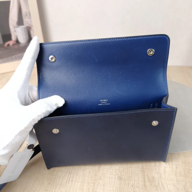 Hermès Crossbody Bag hermesnap 18 Crossbody Bag Epsom Calfskin One Size 18.5 × 4.5 × 11.5 cm K — detail view 11 of 12