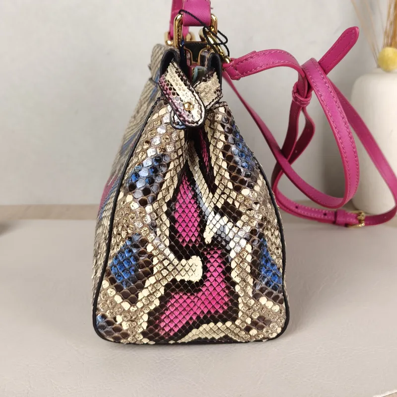 FENDI Crossbody Bagpeekaboo Crossbody Bag mini23 × 11 × 17 cm — detail view 5 of 11