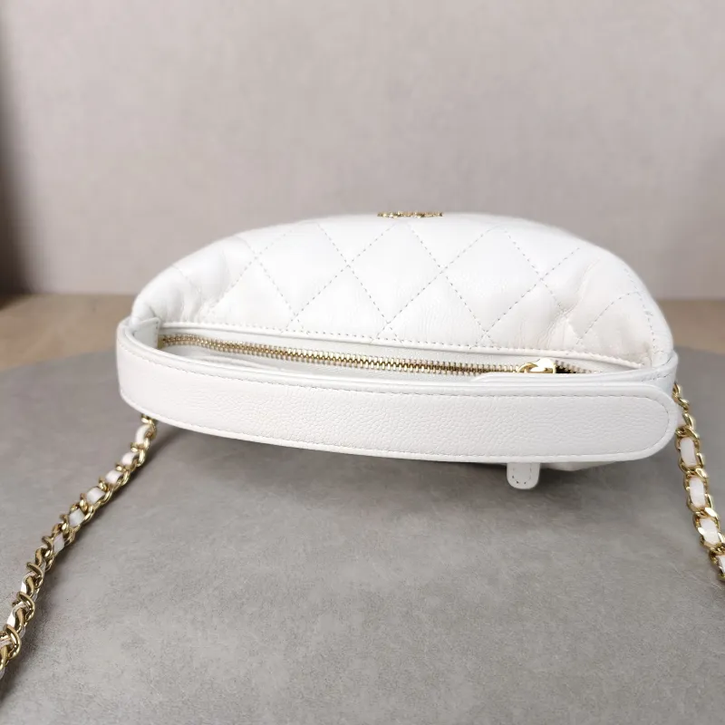 Chanel Crossbody Bag Crossbody Bag White Gold-Tone Hardware Grained Calfskin One Size 21.5 × 7.5 × 19 cm — detail view 10 of 13