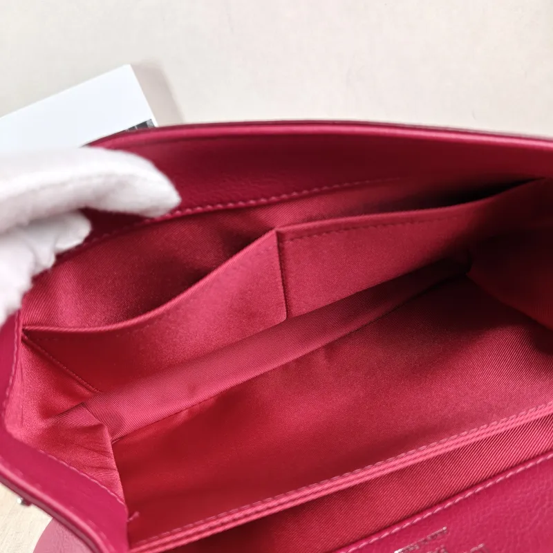Louis Vuitton Crossbody Bag LOCKME II Shoulder Bag Colorblock Calfskin Medium 29 × 10 × 20 cm — detail view 14 of 14