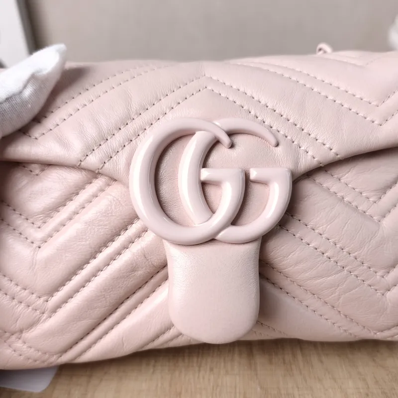 GUCCI Crossbody Bag GG Marmont Marmont Shoulder Bag Pink Calfskinmini20 × 6.5 × 12 cm — detail view 15 of 16